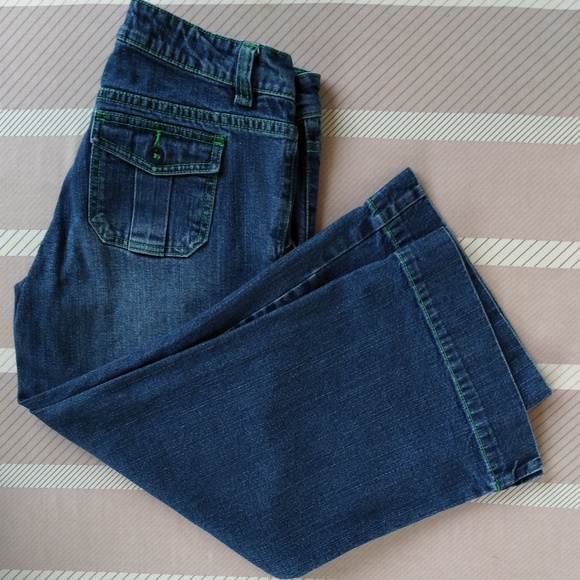 LILLY PULITZER CROP W/ Button Flap Pockets. EUC - Picture 2 of 7